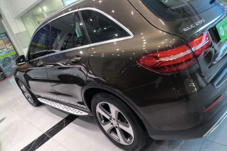 Used Mercedes-Benz GLC 2017 GLC 260 4MATIC Luxury Model