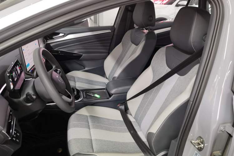 Used Volkswagen ID.4 CROZZ 2025 Pure Edition