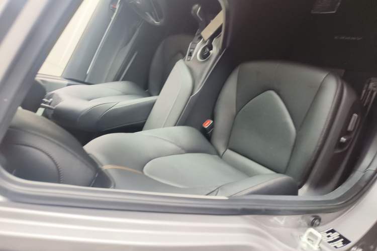 Used Toyota Camry 2021 2.0G Luxury Edition
