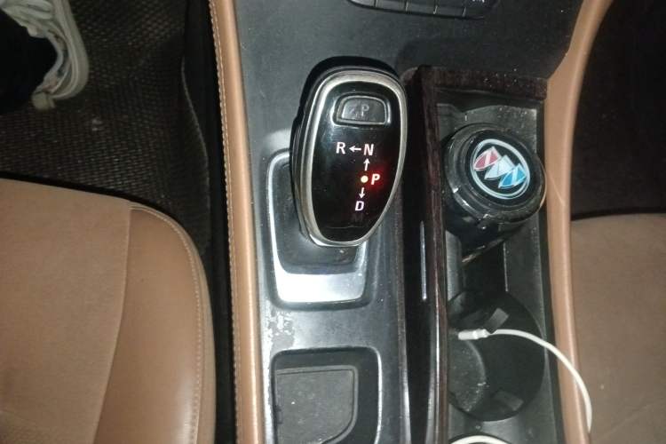 Used Buick LaCrosse 2016 20T Luxury Model Gear Lever