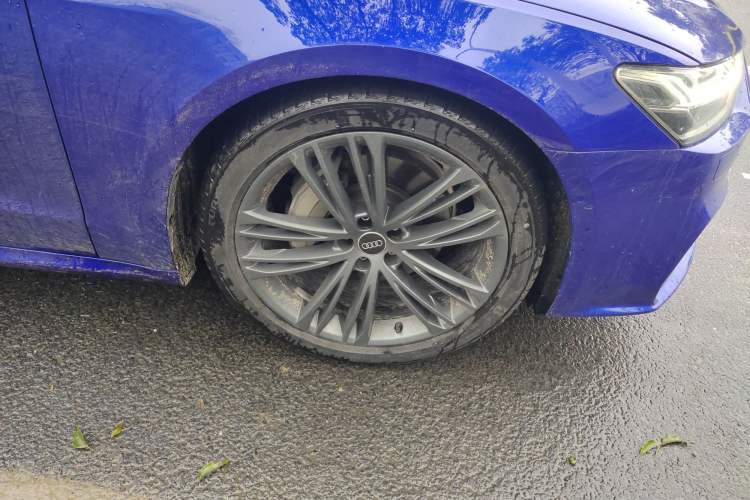 Used Audi A7 2022 45 TFSI Prestige Edition Right Front Wheel Hub