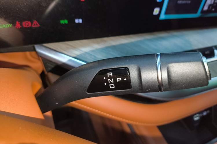 Used Wey Lanshan 2023 Four-Wheel Drive Ultra-Long Range Version Gear Lever