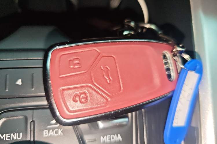 Used Audi A4L 2019 40 TFSI Fashion Edition China VI Emission Standard
