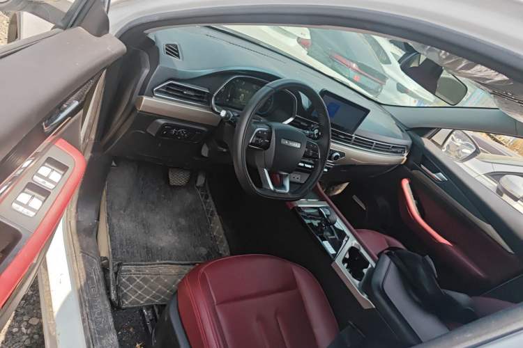 Used JETOUR X70 2023 1.5T DCT Overpass PRO+ Edition 7 Seats
