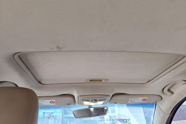 Used Roewe 550 2012 550 1.8L Automatic Value Edition
