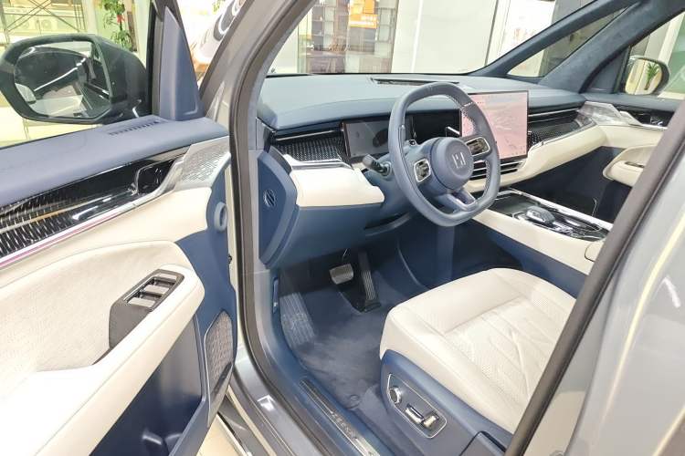 Used Zeekr 009 2024 Six-Seat Executive Version 4WD 108 kWh
