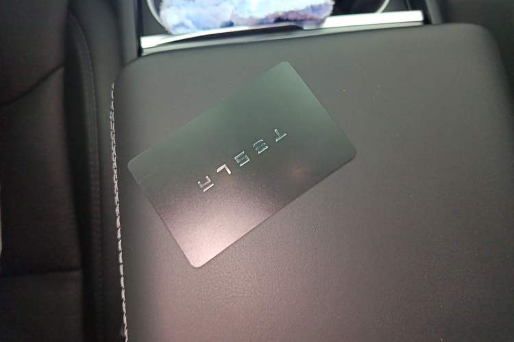 Used Tesla Model Y 2025 Long-Range All-Wheel-Drive Version Vehicle Key