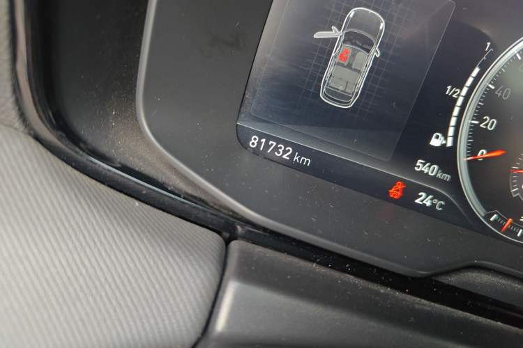 Used Lynk & Co 01 2019 2.0T Two-Wheel-Drive Pro Version China VI Standard Odometer Close Up