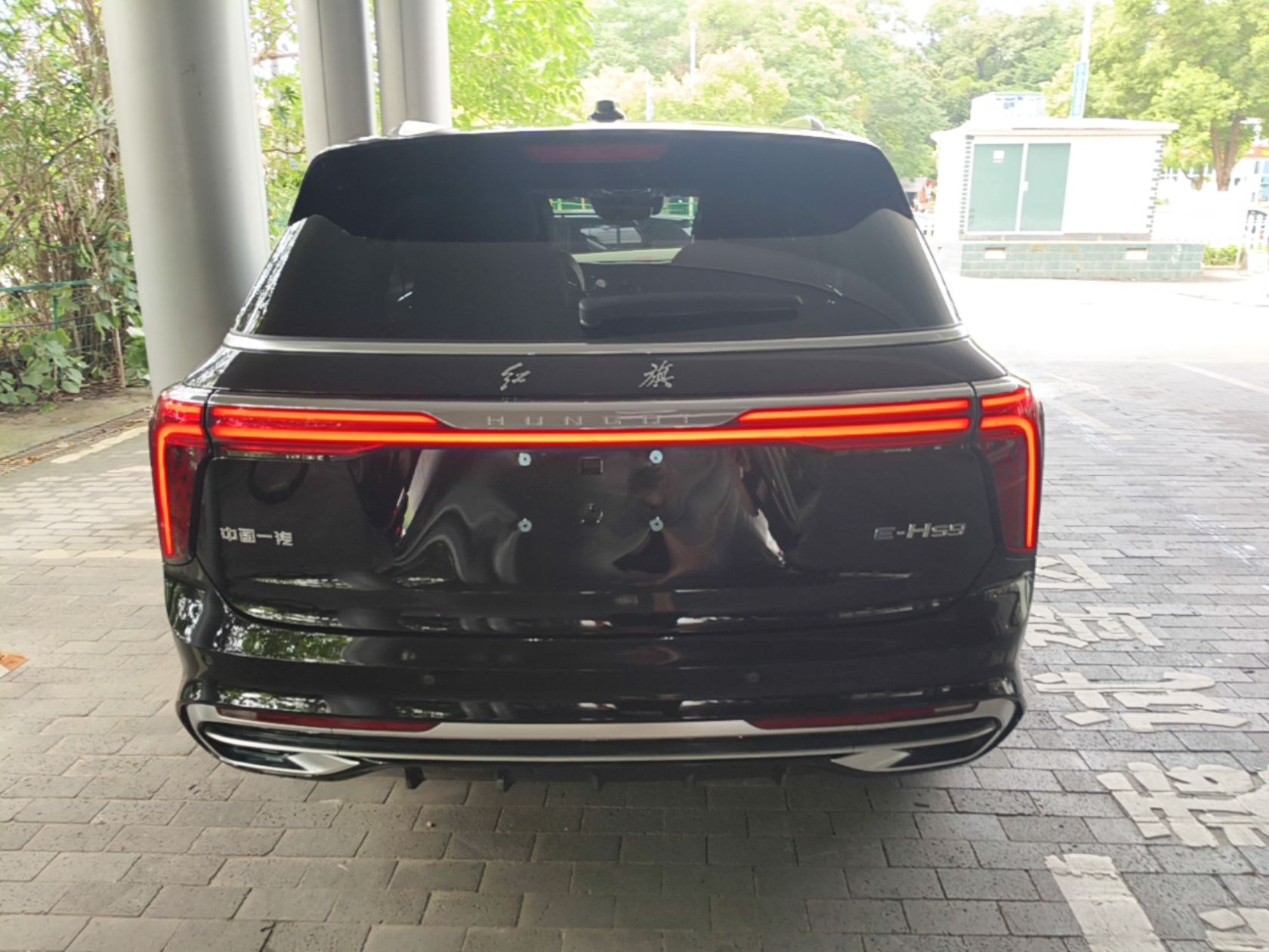 Hongqi E-HS9 2022 690 km Range Flagship Edition Six Seats — снимка 5