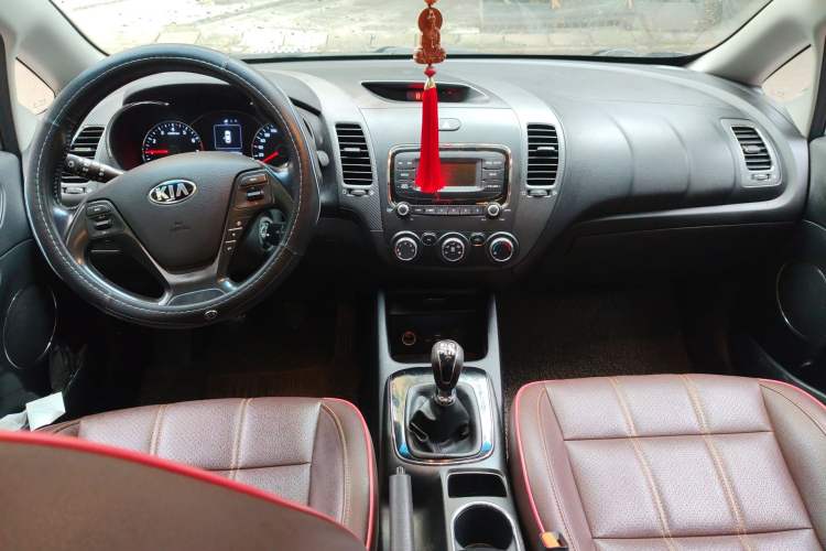 Used Kia K3 2016 1.6L Manual GLS Center Console