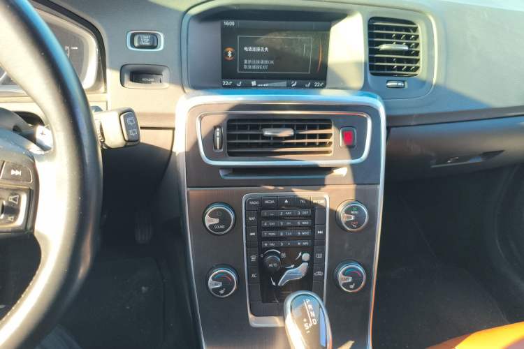 Used Volvo V60 2014 T5 Zhiya Edition