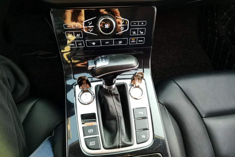 Used Hongqi H5 2018 30TD Smart Connect Dynamic Edition
