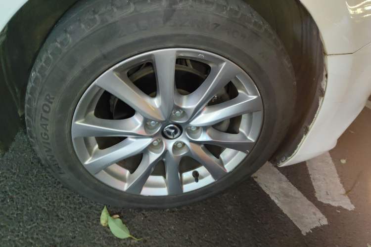 Used Mazda Atenza 2015 2.0L Blue Sky Luxury Edition