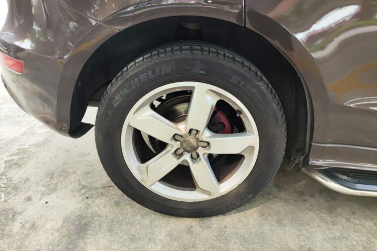 Used Audi Q5 2018 Collector's Edition 40 TFSI Ambition Model