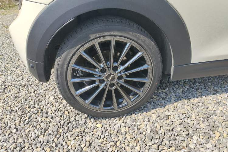 Used MINI 2016 1.2T ONE Pioneer Edition Right Rear Wheel Hub