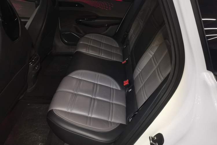 Used Hongqi EH7 2024 820 Pro Left Rear Seat