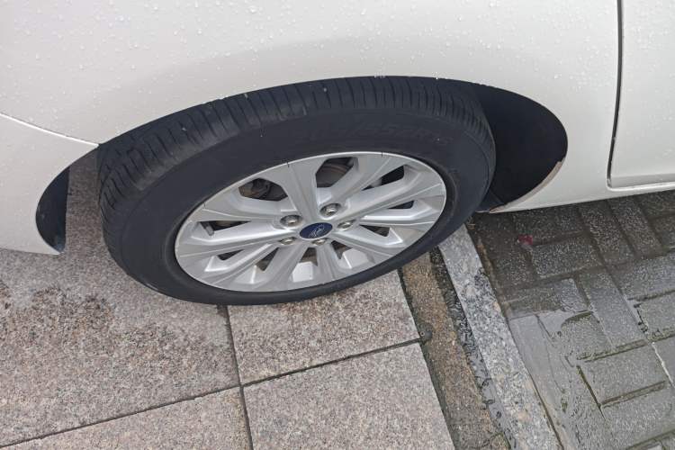 Used Ford Escort 2017 Happiness Edition 1.5L Automatic Fashion Version
