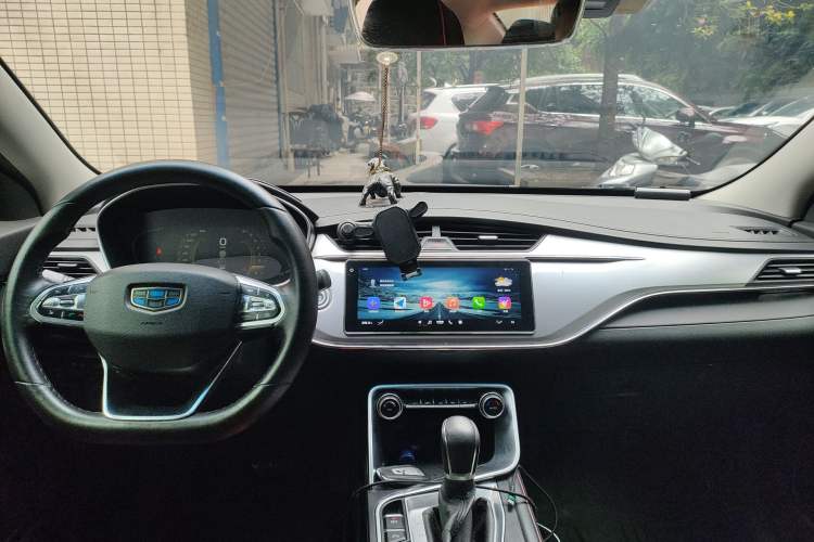 Used Geely Auto Binray 2018 14T CVT Binyi Edition Center Console