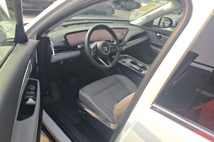 Used Buick E5 2025 Model 620KM Prestige Edition
