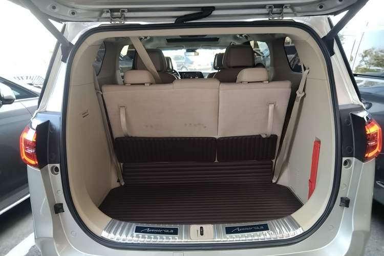 Used Buick GL8 2023 ES Lu Zun Deluxe Model
