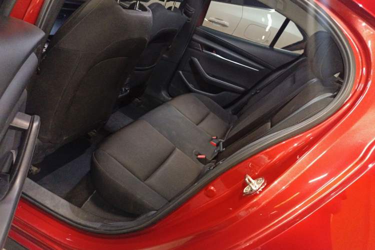 Used Mazda 3 Axela 2021 1.5L Automatic ZhiMei Edition Left Rear Seat