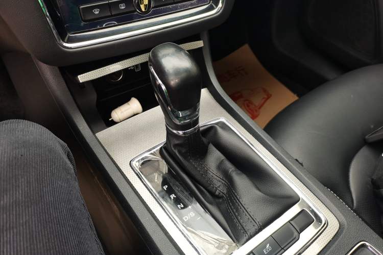 Used Roewe i6 2020 PLUS 1.6L CVT 4G Connected Glory Flagship Edition Gear Lever
