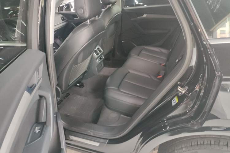 Used Audi Q5L 2018 40 TFSI Prestige Edition China V Left Rear Seat