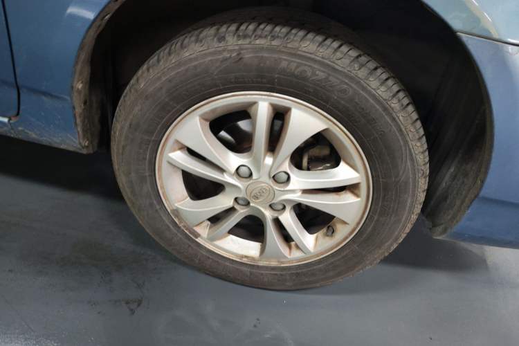 Used BYD F3 2014 1.5L Manual Luxury Model Right Front Wheel Hub