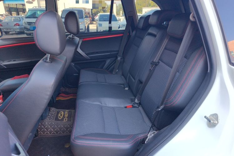 Used Chery Tiggo 3 2016 1.6L Manual ZhiShang Edition Left Rear Seat