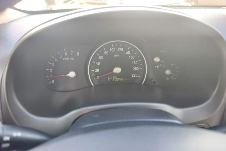 Used Kia VQ 2011 2.7 Luxury Edition