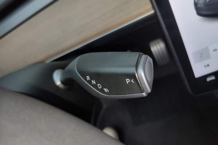 Used Tesla Model Y 2021 Long-Range All-Wheel-Drive Version