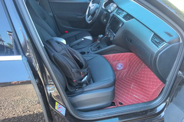 Used Skoda Octavia 2017 Classic Model 1.6L Automatic Comfort Edition
