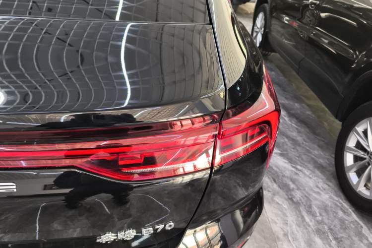 Used Bestune B70 2022 Third Generation 1.5T Automatic Enjoyment Version Right Rear Taillight