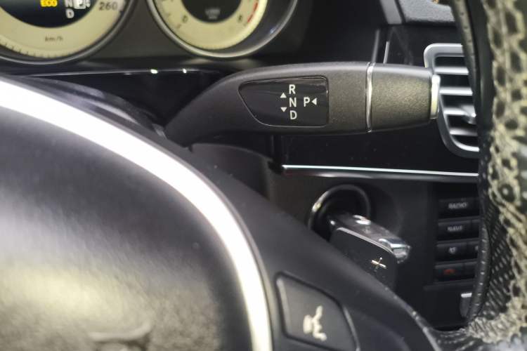 Used Mercedes-Benz E-Class 2014 Revised E 260 L Sport Luxury Edition Gear Lever