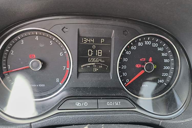 Used Volkswagen Polo 2014 1.6L Cross Polo Automatic Odometer Close Up