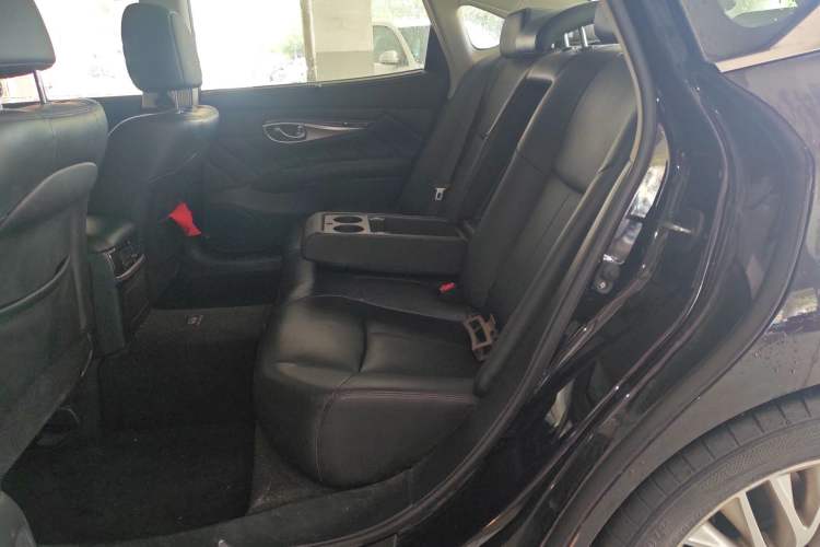 Used Infiniti Q70 2019 Q70L 2.0T Elite Plus Version