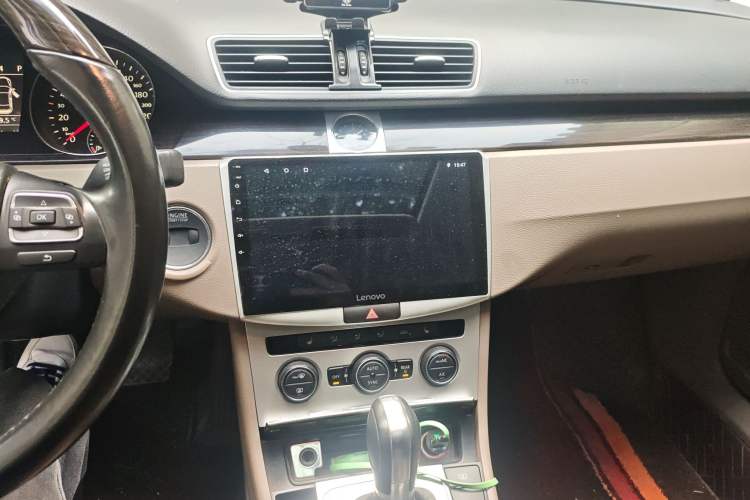 Used Volkswagen Magotan 2013 1.8TSI Prestige Model Audio And AC Panel