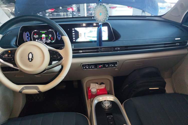 Used ORA Good Cat 2021 400km Standard Range Venus Edition Lithium-Ion Battery Audio And AC Panel