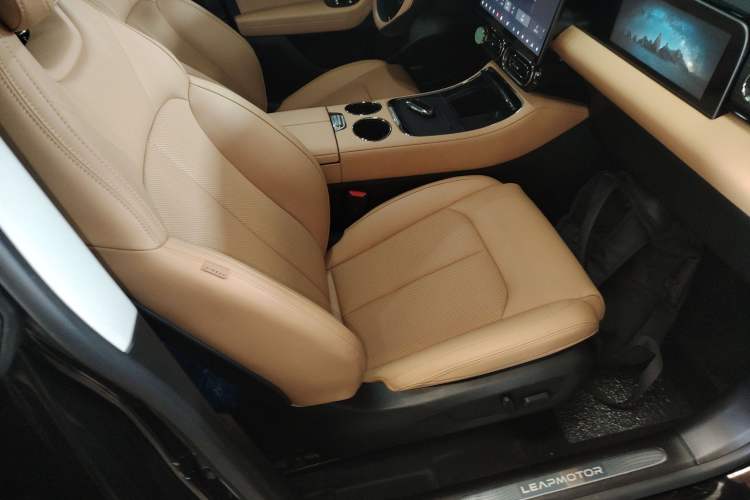 Used Leapmotor C11 2024 All-Electric 580 Luxury Edition
