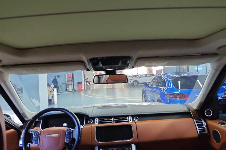 Used Land Rover Range 2016 5.0 SC V8 AB Prestige Extended Version Headliner