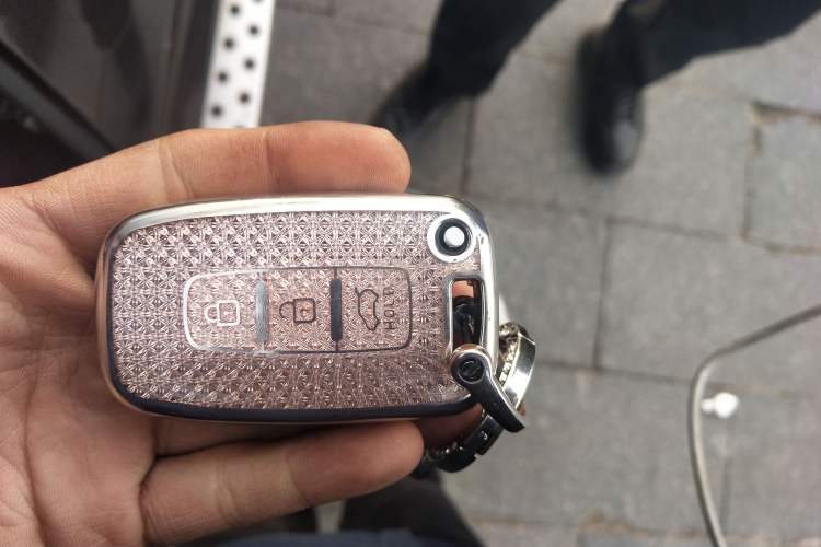 Used Kia Sportage R 2012 2.0L Automatic Two-Wheel Drive NAVI
