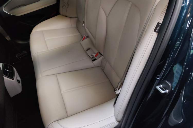 Used Genesis G70 2021 2.0T Rear-Drive Luxury Edition