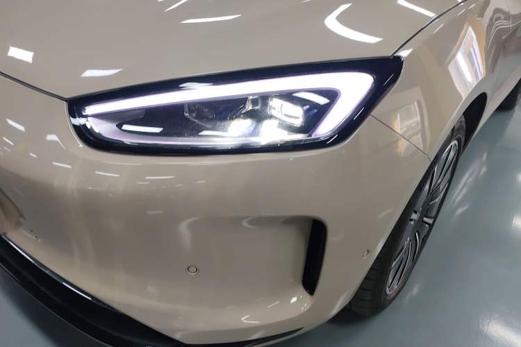 Used Hima AITO M5 2022 Pure Electric All-Wheel-Drive Performance Edition Left Front Headlight