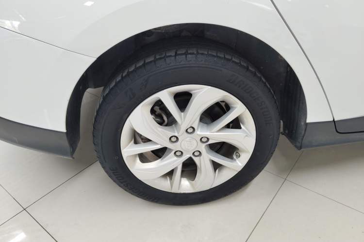 Used Buick Velite 6 2023 Revised Version 430 km Range – Commuter Edition