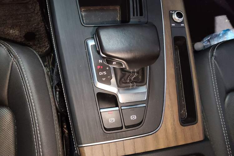 Used Audi Q5L 2022 Updated Version 40T Luxury Elegant Edition
