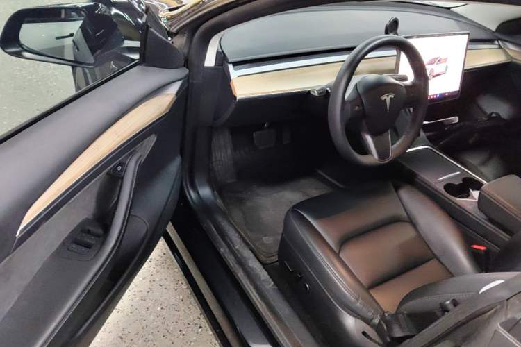Used Tesla Model 3 2022 Rear-Wheel-Drive Version