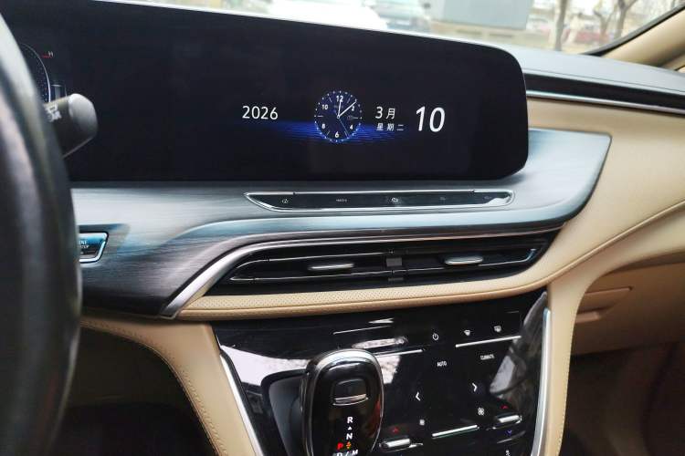 Used Buick GL8 2020 ES Land Cruiser 653T Luxury Model
