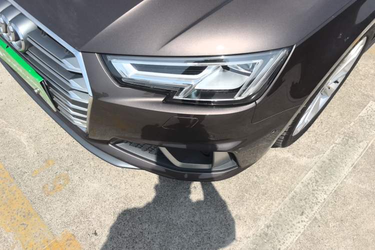 Used Audi A4L 2019 40 TFSI Fashion Version China V