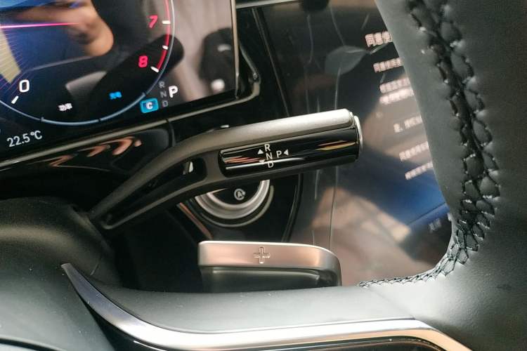 Used Mercedes-Benz E-Class 2026 E 300 L Luxury Gear Lever