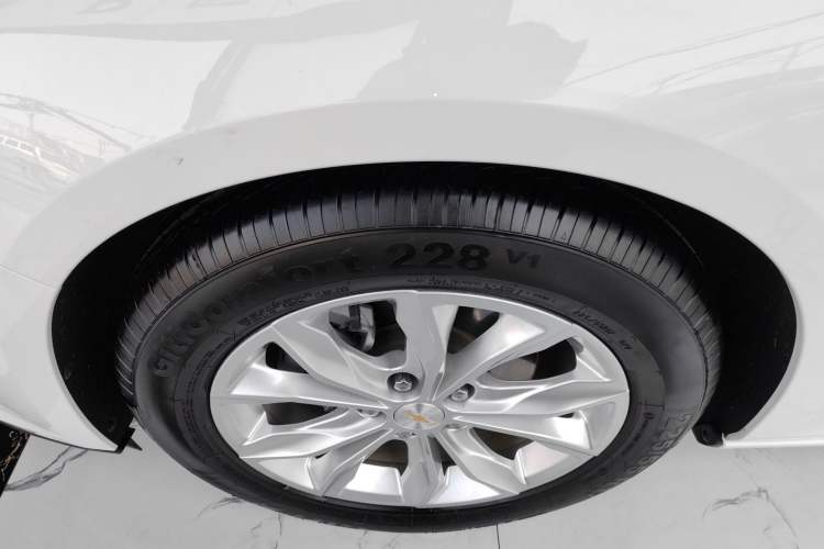 Used Chevrolet Malibu XL 2022 535T Automatic Sport Edition Left Front Wheel Hub